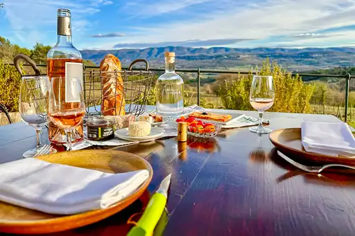 provence-essen-wein-abendessen